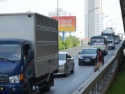 Tin tức - Đi bộ vào đường cao tốc trên cao: Tự đi vào “cửa tử”