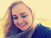 Tin tức - Nữ sinh xinh đẹp tự tử vì bị bạn bắt nạt