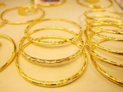 Mua sắm - Giá cả - Giảm liên tục một tuần, vàng lại chạm đáy của năm