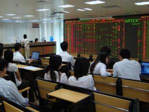 Nhà đầu tư dè dặt, cổ phiếu BĐS vẫn nóng