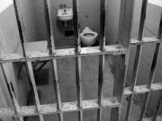 Tin tức - TQ: Thầy giáo quấy rối tình dục 19 HS tiểu học