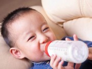 Làm mẹ - Ở "Tây" vẫn nhờ gửi sữa nội sang cho con uống
