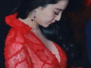 Thời trang - Phạm Băng Băng lo nơm nớp vì cổ váy quá sâu