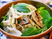 Bếp Eva - Thèm lắm bánh ướt gỏi gà lòng heo