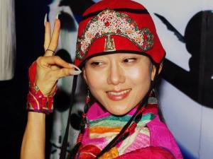 Thời trang lập dị của quốc bảo sắc đẹp Trung Hoa