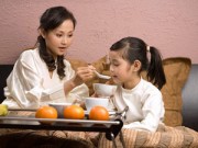 Làm mẹ - Ăn sáng sai cách, đừng trách con kém khôn