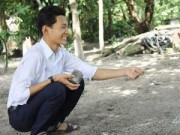 Tin tức - Cậu bé nghèo hiếu học thay cha mẹ chăm em từ tuổi lên 10