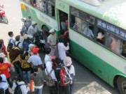Tin tức - 'Dê xồm' trên xe buýt: Nữ sinh hãi hùng