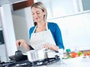 Làm đẹp - Những việc làm trong bếp giúp bạn giảm cân