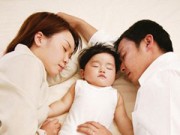 Làm mẹ - Lợi ích chỉ những em bé ngủ chung với bố mẹ mới có