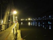 Tin tức - Bị công an truy đuổi, cặp đôi vứt xe nhảy sông Sài Gòn