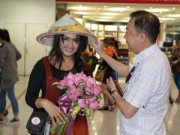 Làng sao - Sao teen Ấn Độ "nghẹt thở" trong vòng vây fan Việt