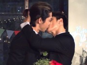 Làng sao - Lâm Vinh Hải hôn người yêu đồng tính trong "tiệc cưới"