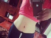 Bà bầu - Cách lấy lại vòng eo 63cm sau sinh của mẹ Việt