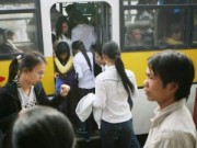 Tin tức - Xe buýt riêng cho nữ giới: “Hà Nội tự bôi xấu mình”