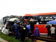 Tin tức - Lật xe khách trên đất Lào, 8 người Việt thương vong