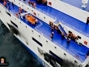 Tin tức - Cháy phà ở Hy Lạp: Hàng trăm người đang phải chịu lạnh chờ cứu