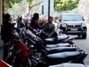 Tin tức - Dịch vụ đổi tiền lẻ ‘chém đẹp’ gần Tết Nguyên Đán