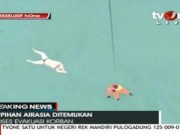 Clip Eva - Video: Lực lượng cứu hộ tiếp cận các thi thể nạn nhân QZ8501