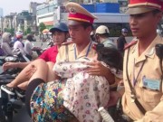 Tin tức - CSGT bế bà bầu gặp tai nạn, cấp tốc đưa đi viện