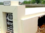 Tin tức - Chuyện hoang đường khiến chồng đào mộ quăng hài cốt vợ
