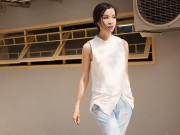 Làng sao - MC Thanh Mai xuống phố đẹp như gái đôi mươi