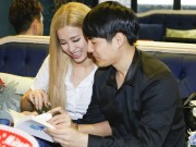 Làng sao - Đông Nhi quấn quýt bên Ông Cao Thắng tại sự kiện