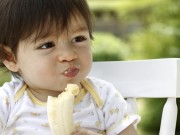 Làm mẹ - 4 món ăn dặm ngon từ chuối cho bé thêm thông minh