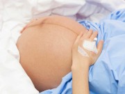 Bà bầu - Những nguy hiểm "rình rập" mẹ sau sinh mổ