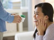 Eva tám - Lời than vãn của một đấng mày râu nhân ngày phụ nữ Việt Nam