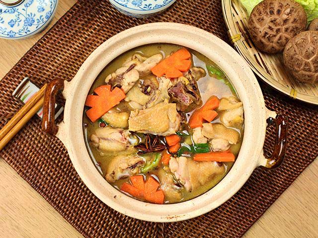 Cách làm lẩu gà kiểu mới đơn giản mà ngon