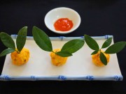 Bếp Eva - Chả tôm viên chiên nóng hổi, hấp dẫn cho bé