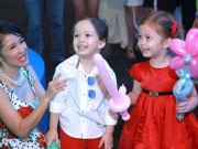 Làng sao - Vợ chồng Hồng Nhung khoe 2 con song sinh "gây sốt"