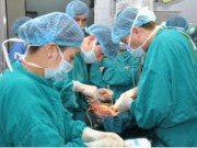 Tin tức - Ca ghép thận đầu tiên: “Chúng tôi đếm từng giọt nước tiểu trong đêm”