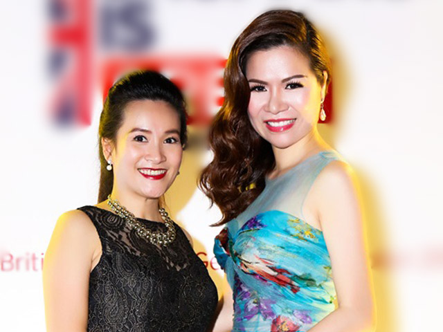 Quý bà Bùi Thị Hà 'chạm mặt' bà xã Bình Minh tại tiệc VIP