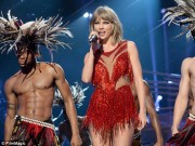 Làng sao - Taylor Swift đệ đơn kiện DJ cố ý sàm sỡ cô