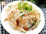 Bếp Eva - Bữa sáng hấp dẫn với phở gà trộn