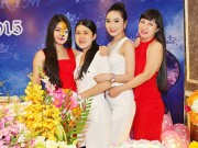 Làng sao - Mẹ và chị gái đến chúc mừng sinh nhật Cao Mỹ Kim