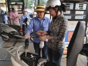 Mua sắm - Giá cả - Giá xăng sắp giảm 500-600 đồng/lít?