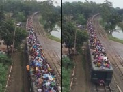 Clip Eva - Kiểu đi tàu khủng khiếp ở Ấn Độ