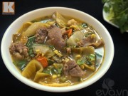 Bếp Eva - Gân bò hầm dưa cải chua thơm ngon đậm đà