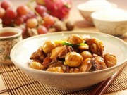 Bếp Eva - Thịt gà kho hạt dẻ, măng tre lạ miệng