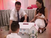 Làng sao - Chồng Phan Thị Lý yêu chiều hai con hết mực