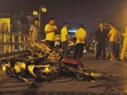 Tin tức - Taxi gây tai nạn kinh hoàng trên cầu vượt: 1 người đã tử vong