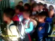 Tin tức - Sốc: 28 trẻ mầm non Trung Quốc bị nhồi nhét trên xe 7 chỗ