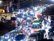 Tin tức - Người dân ngơ ngác, giao thông tắc nghẽn vì cấm đường Bưởi