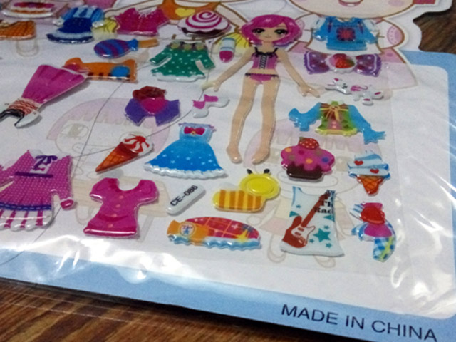 Phụ huynh thờ ơ với ‘tử thần’ giấu mặt đồ chơi Trung Quốc