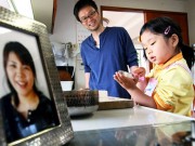 Làm mẹ - Chuyện cảm động về cô bé biết tự nấu ăn từ lúc 5 tuổi