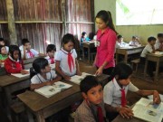 Tin tức - Quên tình riêng vì trò nghèo vùng cao