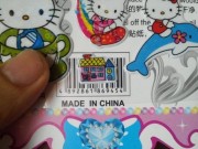 Tin tức - Miếng dán hoạt hình TQ: Kẻ bán, người mua đều không biết tác hại